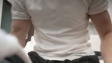 双飞一起洗澡抬腿侧入