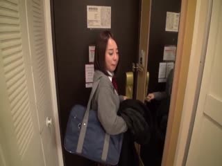 FSKI-001初心で可爱い素人女子校生の「大きなオッパイ」をチューチュー吸わせてもら