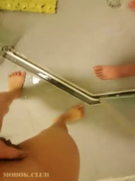 童颜OO后单亲妈妈和隔壁老王宾馆褕情,大姨妈来了还要被大哥艹,不懂怜香惜玉