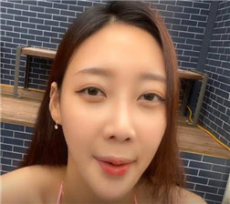 泳池的学生妹3000000-011715.mp4