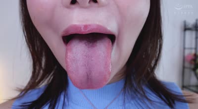 NACR-935 色白スレンダー现役CAさん！じっくり深掘りまるはだか！ 秋元さちか